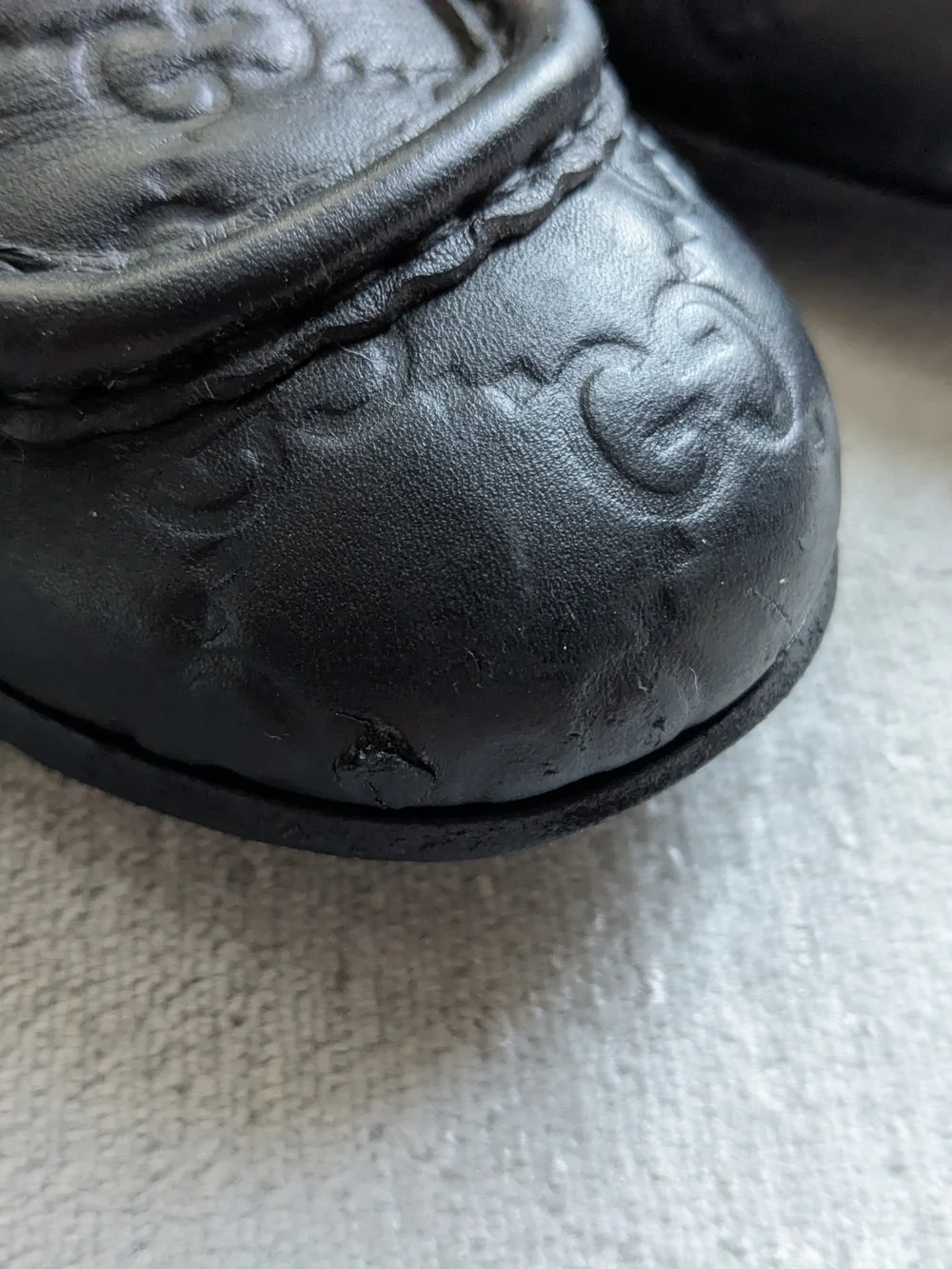 Gucci Black Leather Horsebit Loafers - Designer Embossed Men 9 42 Monogram